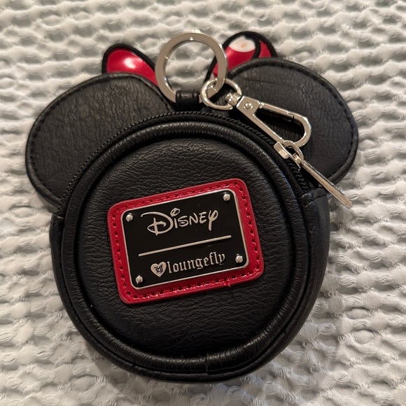 DISNEY
Minnie Mouse Classic Bow Quilted Texture Ear Mini Backpack/Coin Purse - Picture 9 of 10